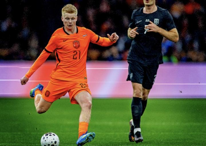  首秀落幕心绪难平：那个被万众瞩目的少年，究竟藏着怎样的未来？ 体育新闻