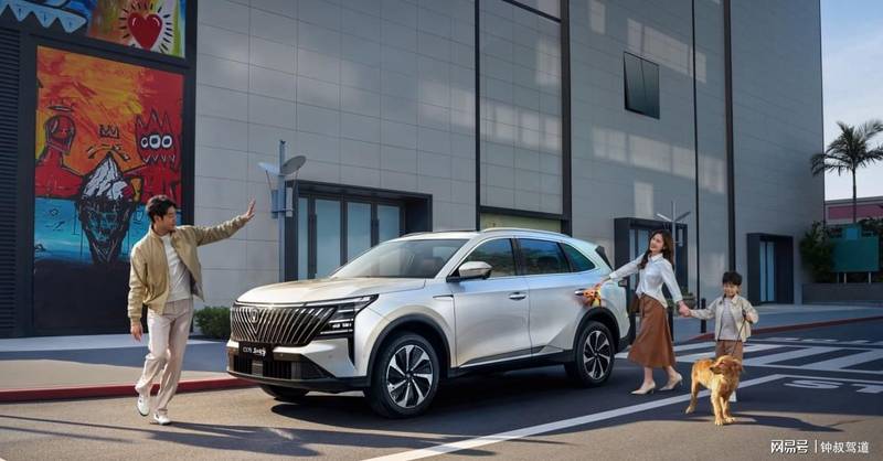  纯电并非唯一归宿：蓝鲸超擎混动如何重塑出行哲学 IT技术 纯电并非唯一归宿：蓝鲸超擎混动如何重塑出行哲学 IT技术