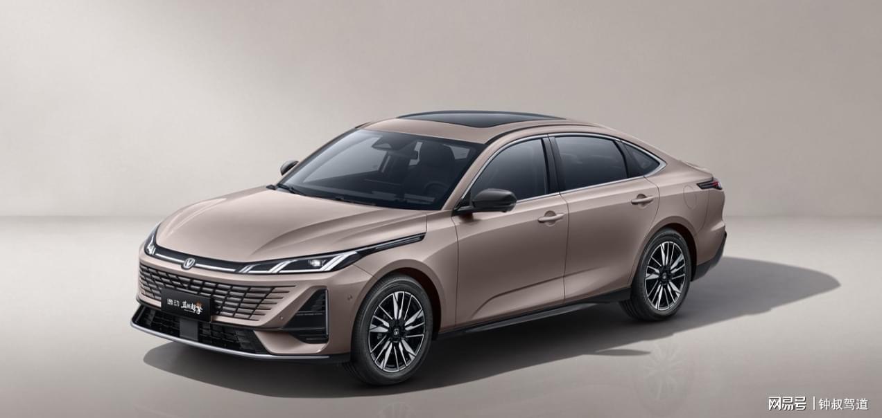  纯电并非唯一归宿：蓝鲸超擎混动如何重塑出行哲学 IT技术 纯电并非唯一归宿：蓝鲸超擎混动如何重塑出行哲学 IT技术