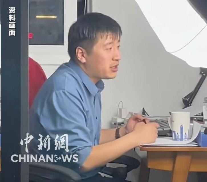  千万家庭的升学拐杖：从张雪峰的离世看信息差背后的生存法则 新闻 千万家庭的升学拐杖：从张雪峰的离世看信息差背后的生存法则 新闻