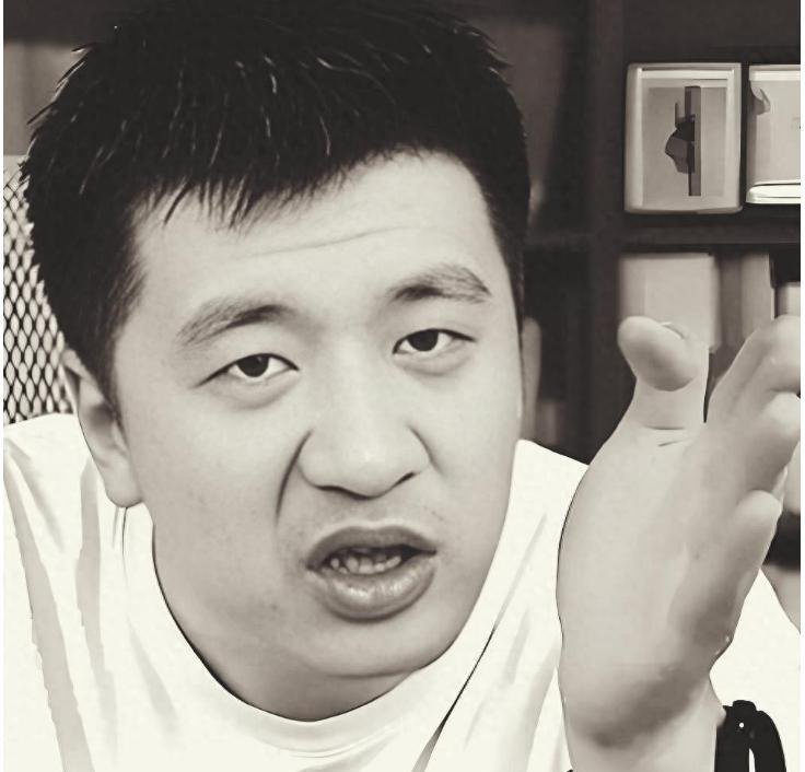  千万家庭的升学拐杖：从张雪峰的离世看信息差背后的生存法则 新闻 千万家庭的升学拐杖：从张雪峰的离世看信息差背后的生存法则 新闻