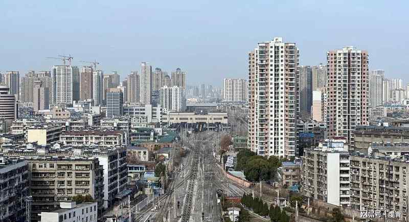  深析内陆城市底层逻辑：三大核心支柱如何重塑社会生存法则 新闻 深析内陆城市底层逻辑：三大核心支柱如何重塑社会生存法则 新闻