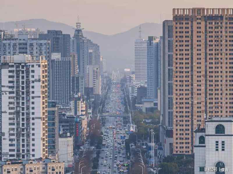  深析内陆城市底层逻辑：三大核心支柱如何重塑社会生存法则 新闻 深析内陆城市底层逻辑：三大核心支柱如何重塑社会生存法则 新闻