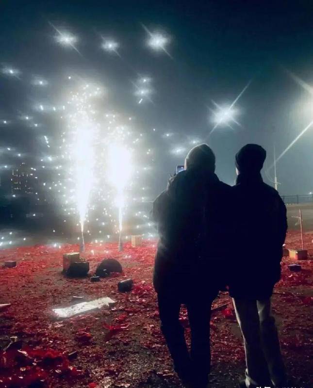  【深度复盘】潘粤明舆论危机公关全解析：13年沉浮背后的公关博弈与价值重塑 娱乐新闻