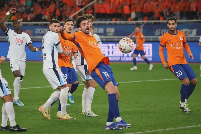  泰山困局深层解码：从战术崩塌到重建路径的技术复盘 体育新闻