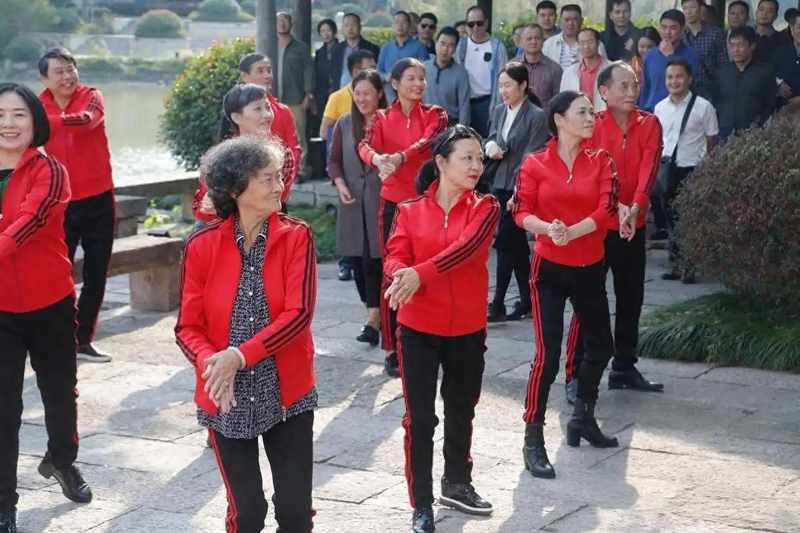  【深度拆解】2026就业困局：四大结构性矛盾如何重塑普通家庭财富逻辑 新闻