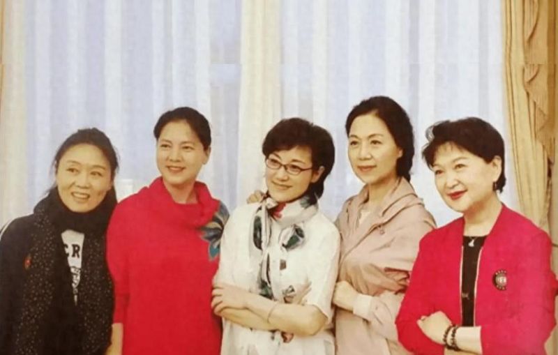  黄梅戏五朵金花：技艺传承与人生抉择的四十年深度复盘 文化旅游