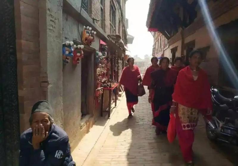  尼泊尔生存报告：基础设施 × 生活成本 × 社会生态的量化分析 文化旅游