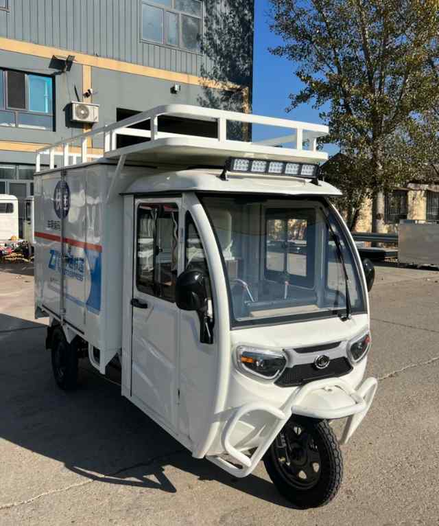  打开包裹的那一刻，她的世界崩塌了：一箱被血液污染的米线，揭开快递行业的信任危机 新闻